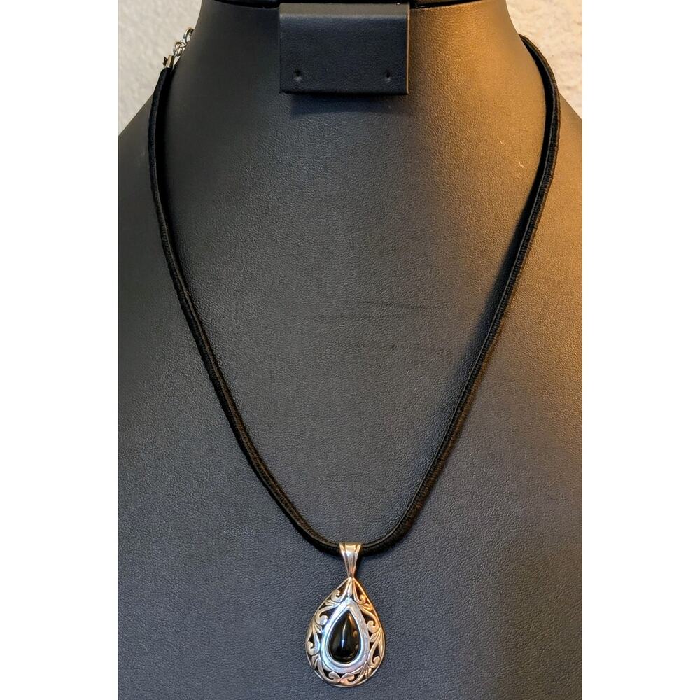 Vtg Jezlaine 925 Sterling Filigree Teardrop Onyx Pendant on 925 Cord Necklace